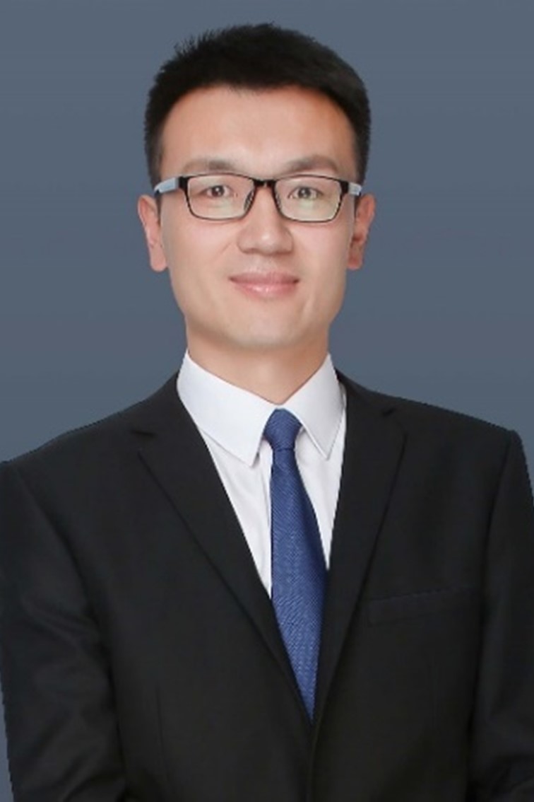 　Yue-Yi Wang,　 Associate Professor